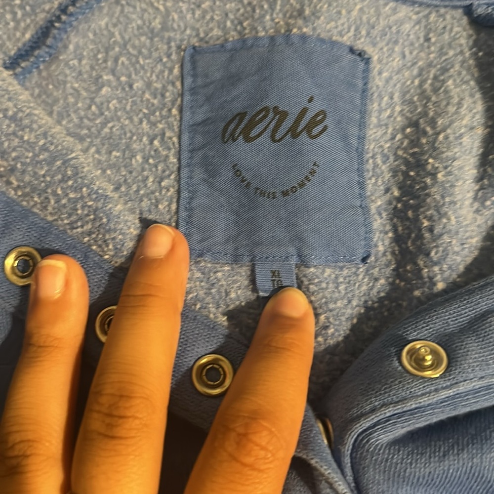 Oversized - Picture 3 of 3